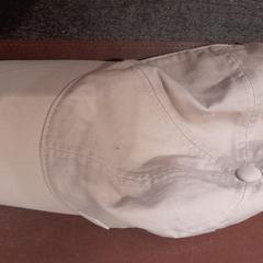 Czapka beige, zgłoszono przez TCL przy użyciu iLost