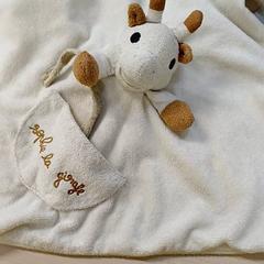 Doudou Sophie la Girafe, a été signalé par IKEA Tours utilisant iLost