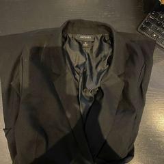 Blazer zwart, as reported by Van der Valk Hotel Amsterdam-Amstel using iLost