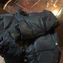 Kurtka Zwart, zgłoszono przez Café Leentje przy użyciu iLost