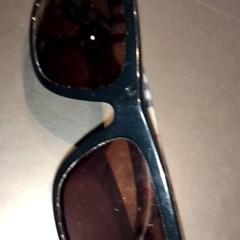 Gafas de sol, ha sido reportado por TivoliVredenburg con iLost