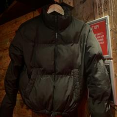 Jacket, jak nahlášeno Club Nyx/Exit Café pomocí iLost