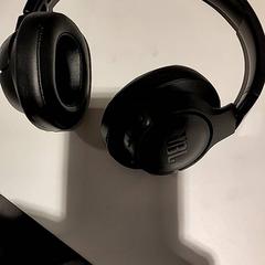 Auriculares, segundo informou Bibliotheek Neude (Utrecht) usando iLost