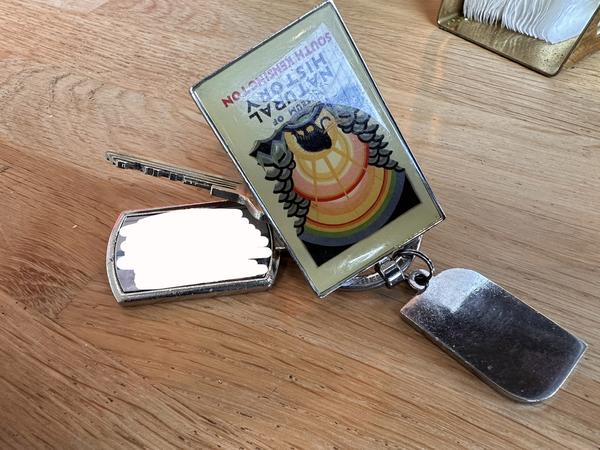 Set of keys with Natural History Museum keyring