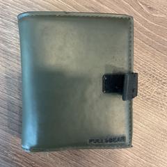 Cartera Castro-romerd izan m, segons ha informat Gemeente Amsterdam - Bureau Gevonden Voorwerpen mitjançant iLost