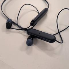 Auricolari Blauw, come riportato da IKEA Amsterdam utilizzando iLost