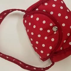 핸드백, iLost를 사용하여 IKEA Praha – Černý Most에 보고됨