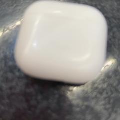 Špunty do uší, jak nahlášeno Rotterdam The Hague Airport pomocí iLost