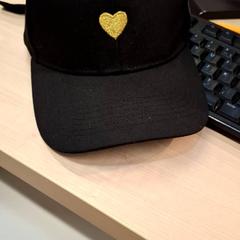 Casquette homme Noir, a été signalé par IKEA Paris Nord Roissy utilisant iLost