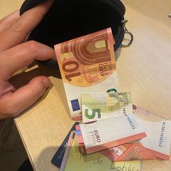 Lommebok, som rapportert av Haven Hotel Rotterdam ved bruk av iLost