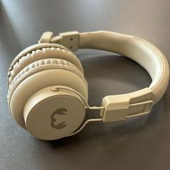 Auriculares, ha sido reportado por Gebo Tours con iLost