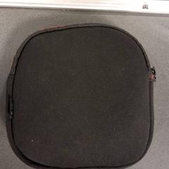 Headset, amint azt Breng Nijmegen az iLost segítségével jelentette.