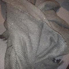 Sjaal, como reportado por TivoliVredenburg utilizando o iLost