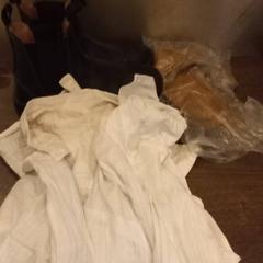 Sapatos & Camisa, como reportado por Van der Valk Hotel Gorinchem utilizando o iLost