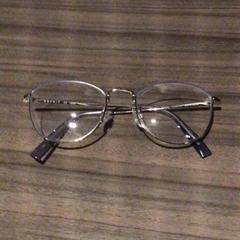 Ulleres Zilver, segons ha informat Van der Valk Hotel Zwolle mitjançant iLost