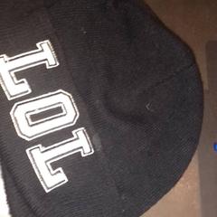 Beanie, como reportado por TivoliVredenburg utilizando o iLost