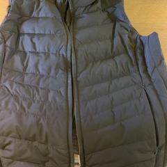 Chaqueta Black, ha sido reportado por MEININGER Hotel Berlin East Side Gallary con iLost