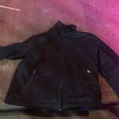 Kurtka Zwart, zgłoszono przez De Heeren van Aemstel przy użyciu iLost