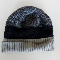 Muts grijs/zwart, rapporterat av Centraal magazijn med iLost