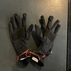 Gloves  Black がiLostで Awakenings Easter Gashouder によって報告されました