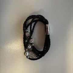 Bransoletka Zwart/zilver, zgłoszono przez AFAS Live przy użyciu iLost