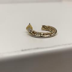 Orecchini, come riportato da IKEA新三郷 utilizzando iLost