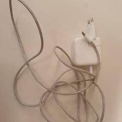 Adapter Wit, as reported by HvA Amstelcampus using iLost