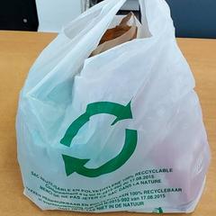 Táska Plastiek zak, amint azt Regio Limburg - Leuven az iLost segítségével jelentette.