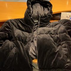 İLost kullanarak Pathé Ede tarafından bildirildiği gibi Jas Juicy