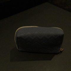 حقائب حمل وحقائب اليد، كما تم الإبلاغ عنه بواسطة Van der Valk Hotel Amsterdam Zuidas عبر iLost