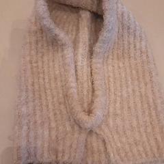 Txapela Beige, gisa salatu by Van der Valk Hotel Schiphol iLost erabiliz