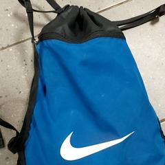 Bolsa de ginástica, como reportado por Regio Antwerpen - Brussel utilizando o iLost