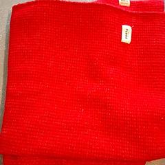 Rode sjaal, jak nahlášeno Ziekenhuis Oost-Limburg pomocí iLost