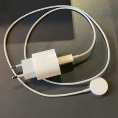 Adapter Charger white Apple, as reported by MEININGER Hotel Salzburg City Center using iLost