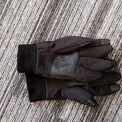 Rękawiczki Zwart, zgłoszono przez Arriva Limburg Zuid przy użyciu iLost