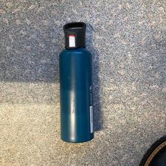 Fľaša na pitie, ako bolo nahlásené Regio Oost-Vlaanderen pomocou iLost