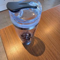 Edateko botila, gisa salatu by Regio Limburg - Leuven iLost erabiliz