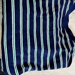 Kleding - T-shirt, a été signalé par Centraal magazijn utilisant iLost