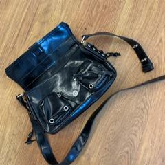 Handtasche, gemeldet von Awakenings Festival über iLost