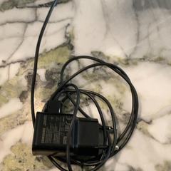 充電器 がiLostで Van der Valk Hotel Heerlen によって報告されました