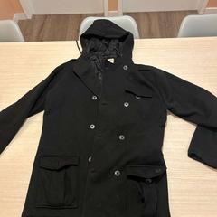 Chaqueta black, segundo informou Amsterdam ID Aparthotel usando iLost