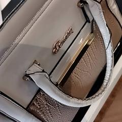 Bolsa hant, ha sido reportado por RRReis IJssel-Vecht con iLost