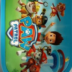 Material escolar Brooddoos, ha sido reportado por Regio Antwerpen - Brussel con iLost