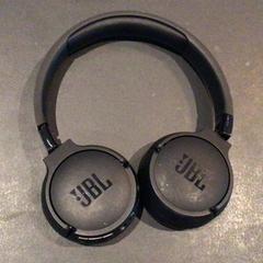 İLost kullanarak Van der Valk Hotel Amsterdam Zuidas tarafından bildirildiği gibi Kulaklıklar