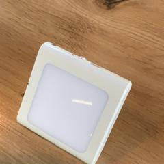 Llum de nit, segons ha informat MEININGER Hotel Köln West mitjançant iLost