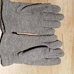 Arropa Handschoenen, gisa salatu by Regio Antwerpen - Brussel iLost erabiliz