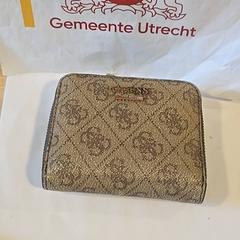 Peňaženka Khan, ako bolo nahlásené Gemeente Utrecht pomocou iLost