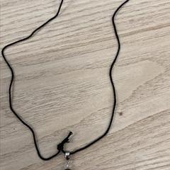 ネックレス noir boules がiLostで IKEA Liège によって報告されました