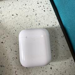 Leeg airpods doosje, iLost-i jakinarazi zaion moduan