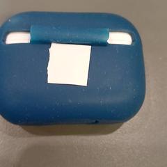 Custodia per airpods Zie foto 2, come riportato da Qbuzz GD Groningen HS utilizzando iLost